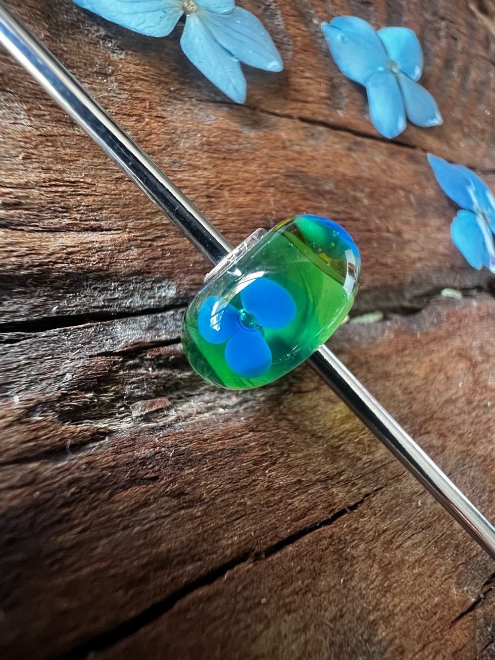 HTF New Authentic Trollbeads Glass Brooks Flowers Bead Green Denim Floral